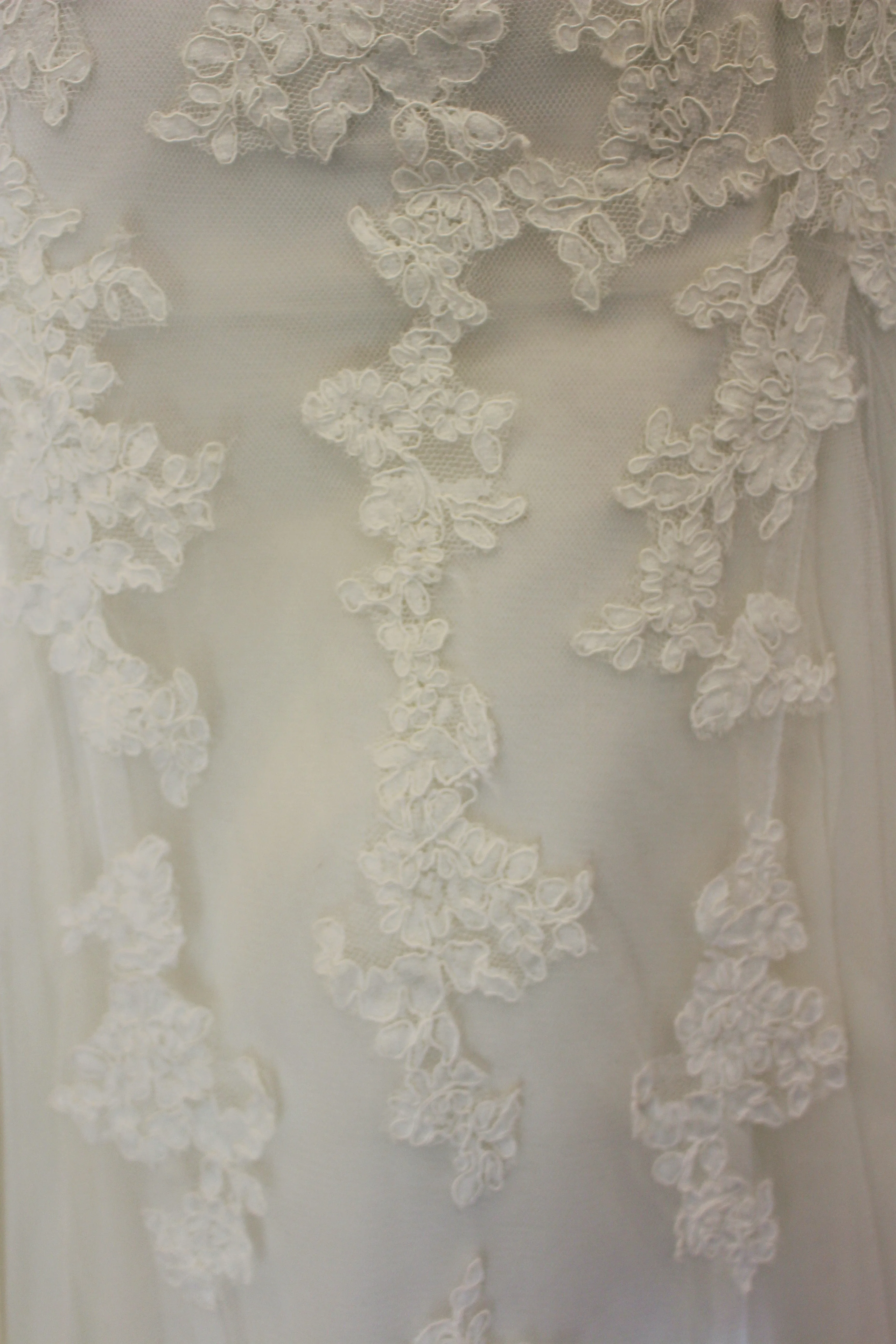 Pronovias Dagen Size UK 16