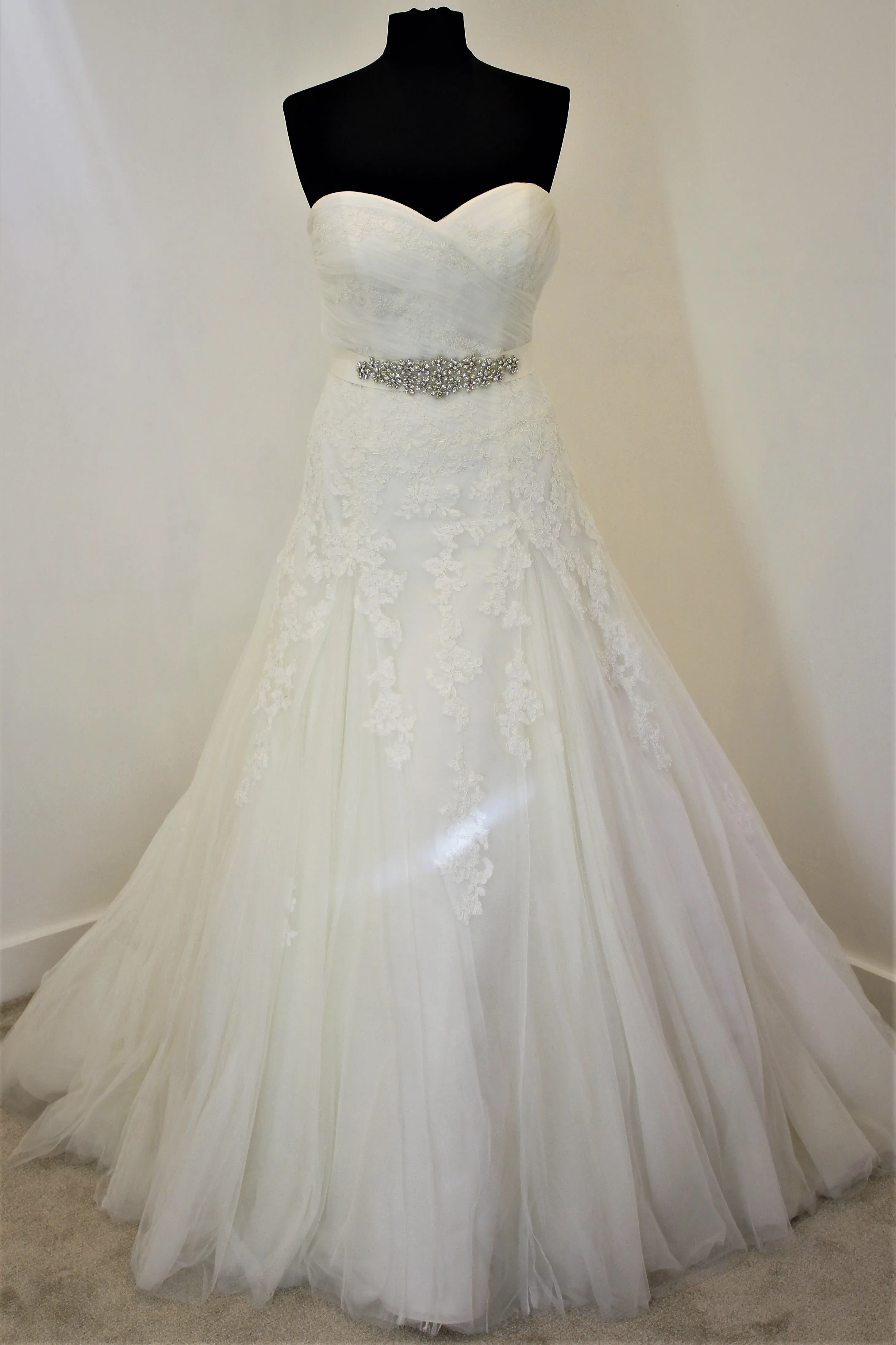 Pronovias Dagen Size UK 16