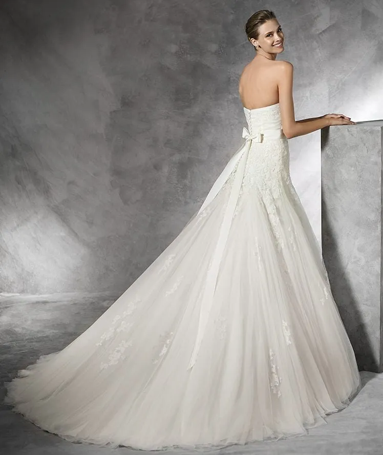 Pronovias Dagen Size UK 16